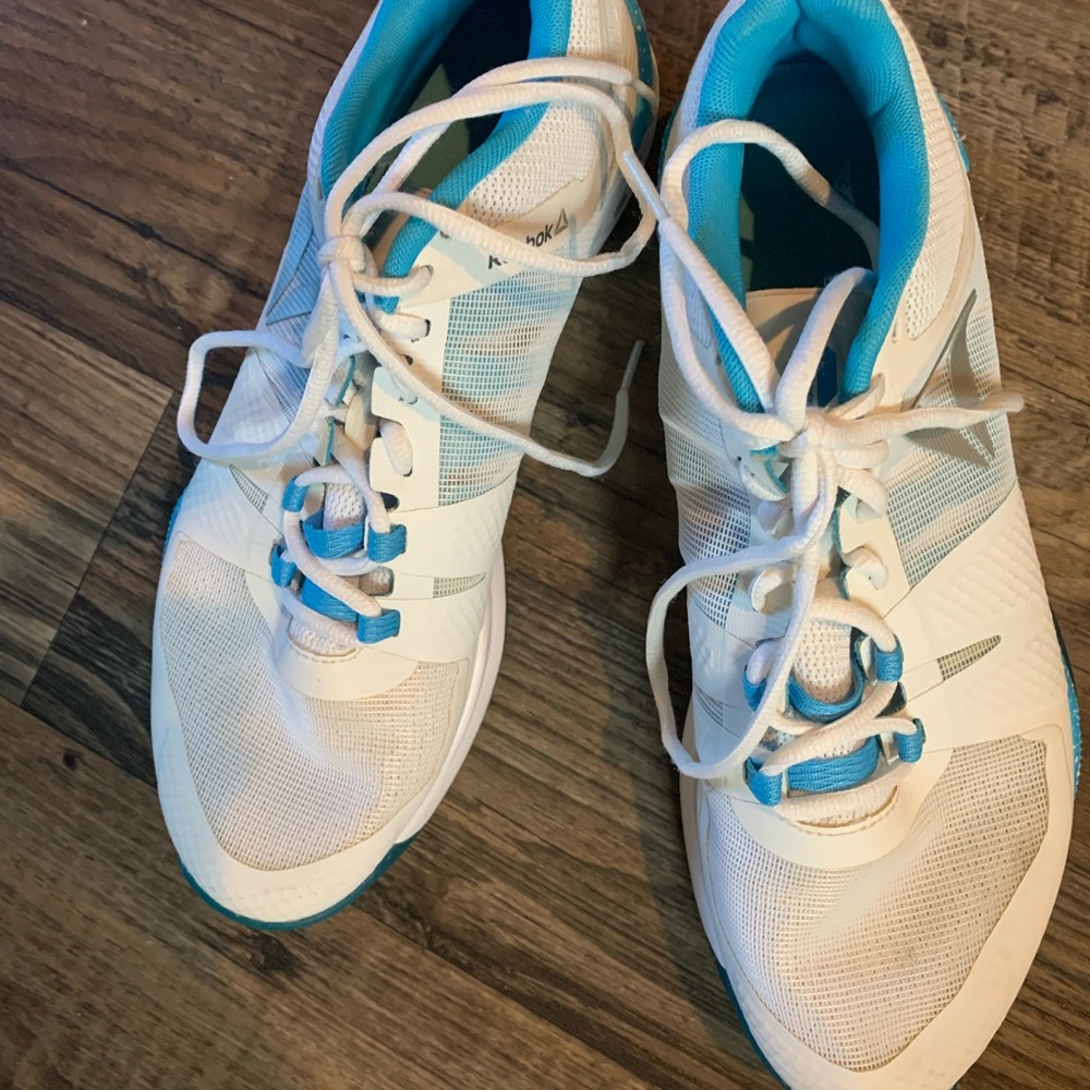 Reebok men’s shoes/make a reasonable offer!